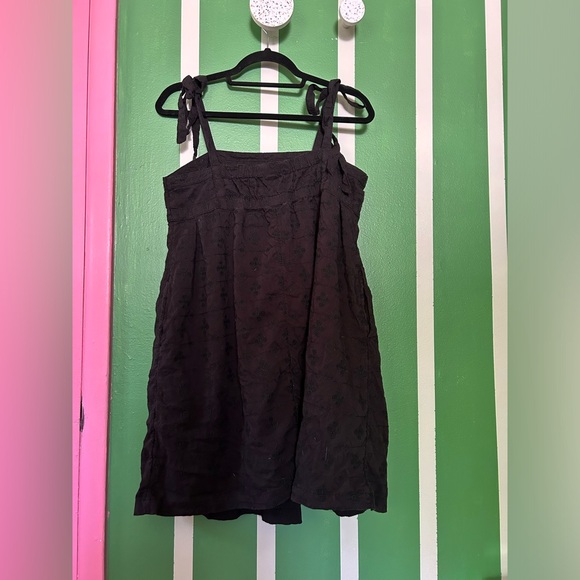 Black mini dress - Picture 3 of 4